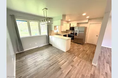 4088 Lynwood, Kent, OH 44240 - Photo 5