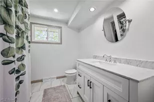 5609 Pinnacle Park Dr, Green Hills, OH 44131 - Photo 17