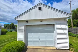 1104 Cassingham Ave, Coshocton, OH 43812 - Photo 3