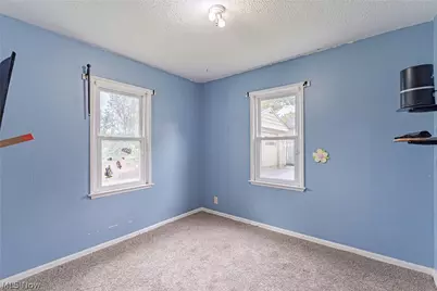 106 E Dresden Avenue, Akron, OH 44301 - Photo 11