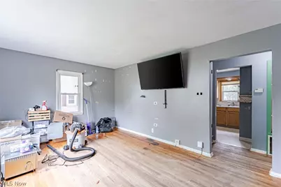 106 E Dresden Avenue, Akron, OH 44301 - Photo 3