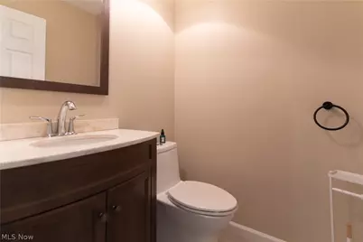 18251 Glencreek Lane, Strongsville, OH 44136 - Photo 17