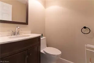 18251 Glencreek Ln, Strongsville, OH 44136 - Photo 17