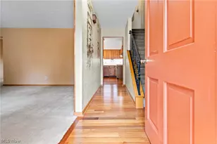 461 Farr Ave, Wadsworth, OH 44281 - Photo 5