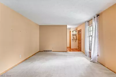 461 Farr Avenue, Wadsworth, OH 44281 - Photo 7