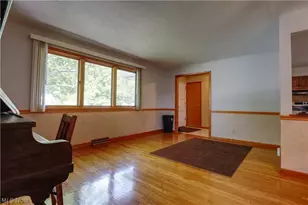 9307 Munich Dr, Parma, OH 44130 - Photo 5