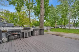 33932 Roberts Rd, Eastlake, OH 44095 - Photo 41