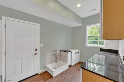 33932 Roberts Road, Eastlake, OH 44095 - Photo 19