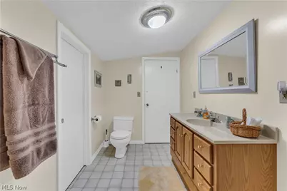 5295 Broadway, Lorain, OH 44052 - Photo 23