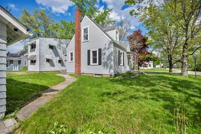 228 Sanford Street, Ravenna, OH 44266 - Photo 3