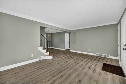 7198 Greenleaf Avenue, Parma, OH 44130 - Photo 5