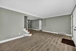 7198 Greenleaf Ave, Parma, OH 44130 - Photo 5