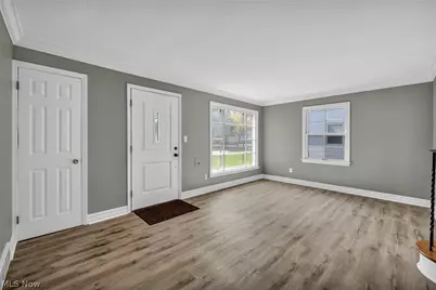 7198 Greenleaf Avenue, Parma, OH 44130 - Photo 7