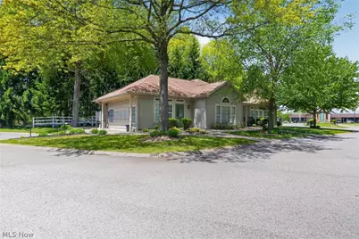 15 Hunters Woods Boulevard #B, Canfield, OH 44406 - Photo 39