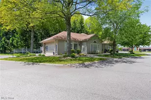 15 Hunters Woods Blvd, Canfield, OH 44406 - Photo 39
