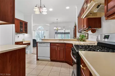 15 Hunters Woods Boulevard #B, Canfield, OH 44406 - Photo 11