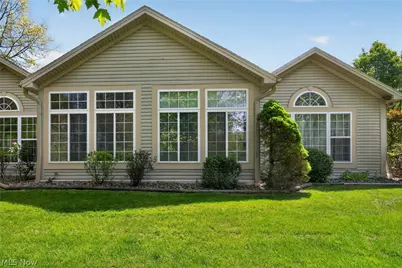 15 Hunters Woods Boulevard #B, Canfield, OH 44406 - Photo 3