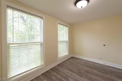 1263 Newton Street, Akron, OH 44305 - Photo 9