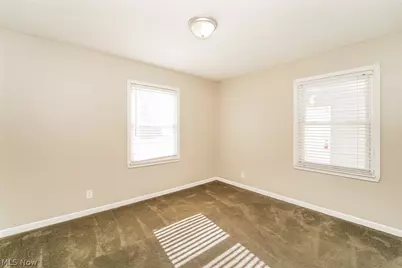 2910 Elmwood Street, Cuyahoga Falls, OH 44221 - Photo 11