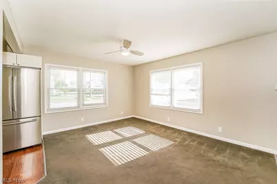 2910 Elmwood Street, Cuyahoga Falls, OH 44221 - Photo 3