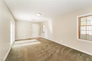 2910 Elmwood St, Cuyahoga Falls, OH 44221 - Photo 9