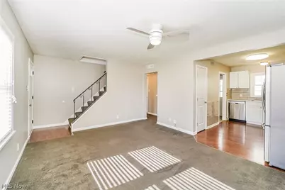 2910 Elmwood Street, Cuyahoga Falls, OH 44221 - Photo 5
