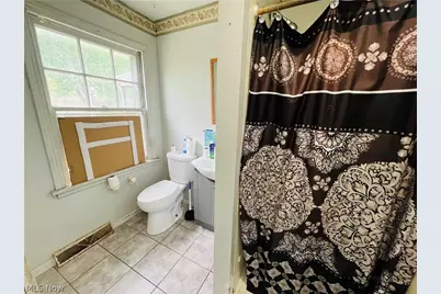 2135 Parkman Road NW, Warren, OH 44485 - Photo 15