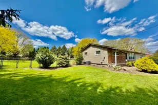 6867 Wren Ave NW, North Canton, OH 44720 - Photo 5