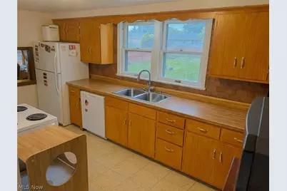 4715 New Road, Youngstown, OH 44515 - Photo 11