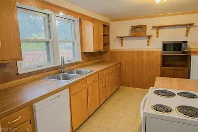4715 New Road, Youngstown, OH 44515 - Photo 9