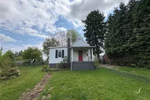 945 Davis St, Akron, OH 44310 - Photo 1