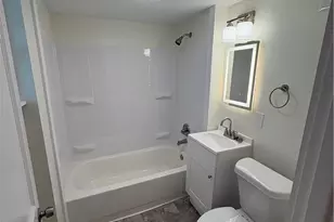 945 Davis St, Akron, OH 44310 - Photo 9