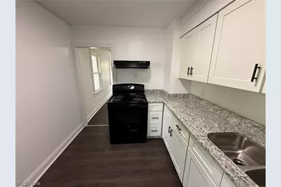 778 Ravenswood Street, Akron, OH 44306 - Photo 5