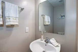 291 Karson Dr, Akron, OH 44312 - Photo 17