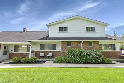 25345 Country Club Boulevard #12-11, North Olmsted, OH 44070 - Photo 1