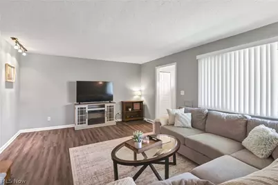 25345 Country Club Boulevard #12-11, North Olmsted, OH 44070 - Photo 11
