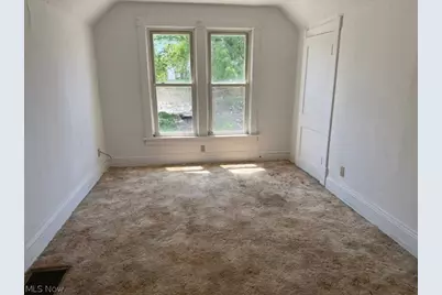 1111 Hillary Square, Steubenville, OH 43952 - Photo 9