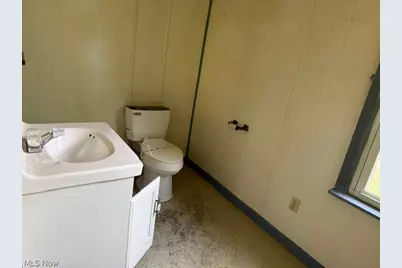 1111 Hillary Square, Steubenville, OH 43952 - Photo 7