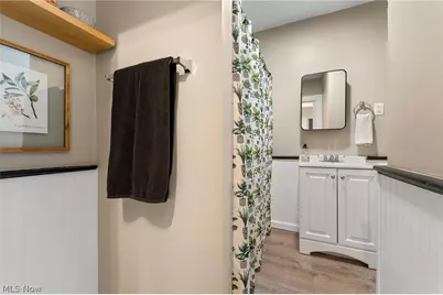 111 E Liberty Street, Girard, OH 44420 - Photo 15