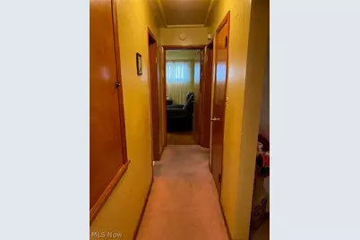 19601 Mayfair Lane, Warrensville Heights, OH 44128 - Photo 21