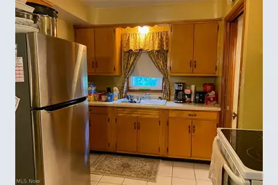 19601 Mayfair Lane, Warrensville Heights, OH 44128 - Photo 11