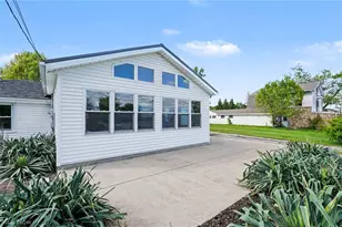 1446 Jersey St, Lake Milton, OH 44429 - Photo 3