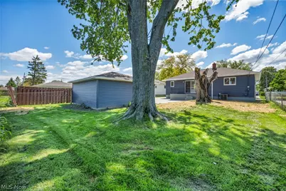 15424 Holland Road, Brook Park, OH 44142 - Photo 25