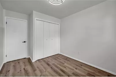 15424 Holland Road, Brook Park, OH 44142 - Photo 17