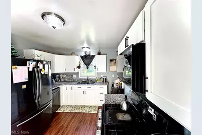 528 Maple Street SW, Sugarcreek, OH 44681 - Photo 25