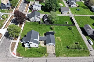 528 Maple St SW, Sugarcreek, OH 44681 - Photo 7