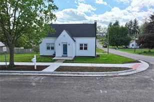 528 Maple St SW, Sugarcreek, OH 44681 - Photo 3