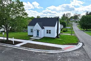 528 Maple St SW, Sugarcreek, OH 44681 - Photo 1