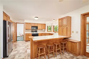 581 Woodhaven Dr, Uniontown, OH 44685 - Photo 7