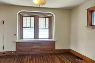 387 E York St, Akron, OH 44310 - Photo 1
